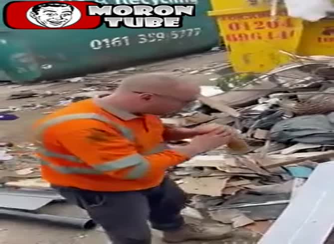Video :In a garbage, Manu finds something!